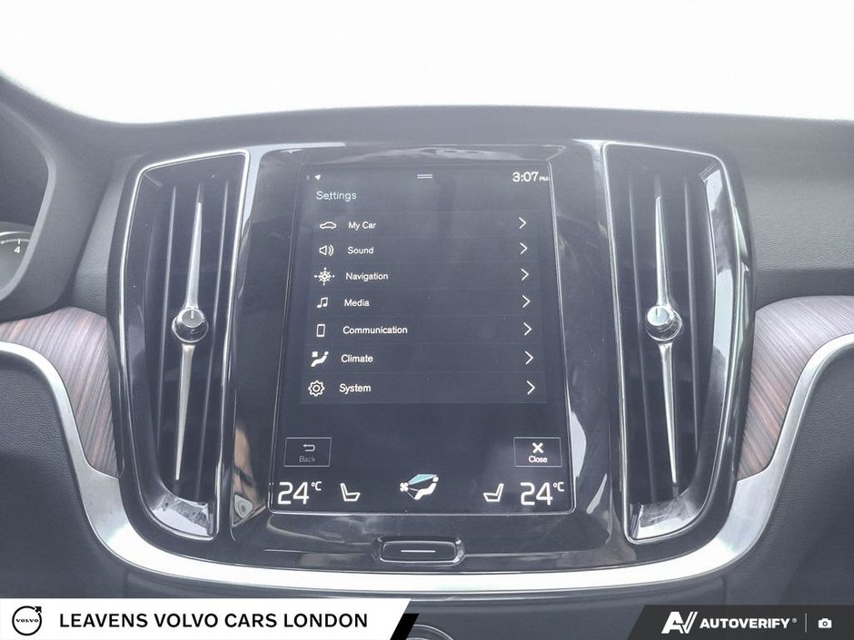 2022 Volvo S60 MOMENTUM-27