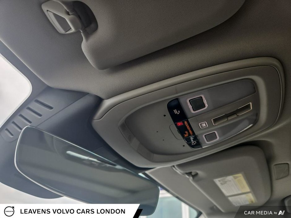 2024 Volvo S60 CORE DARK THEME-20