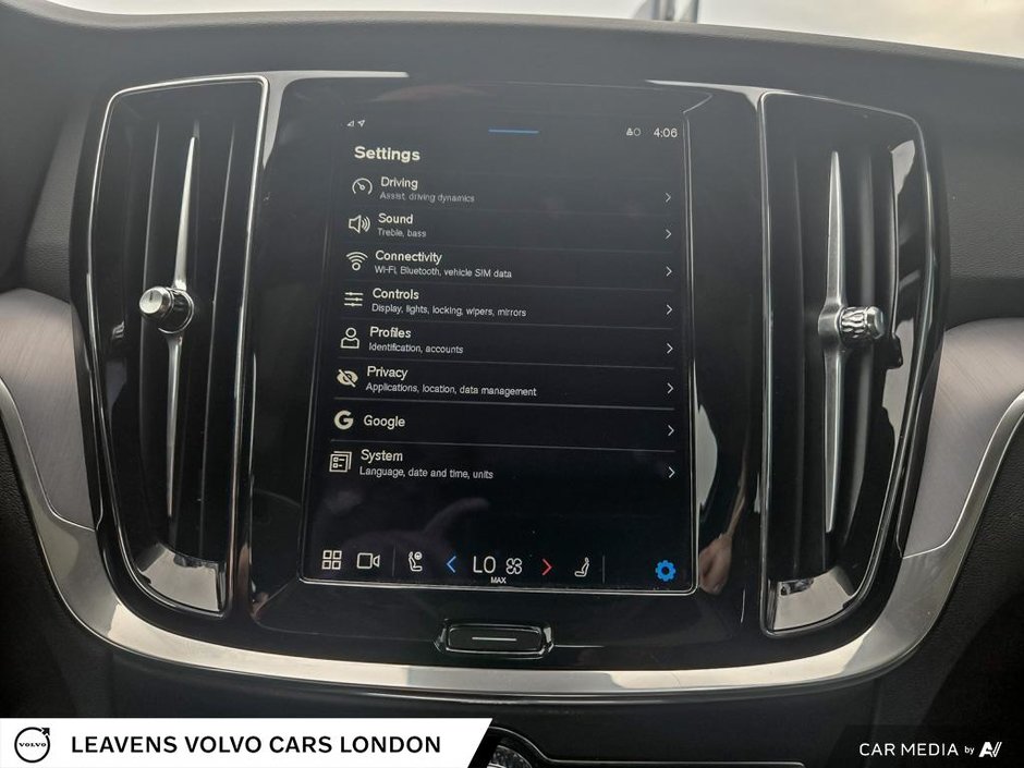 2024 Volvo S60 CORE DARK THEME-27