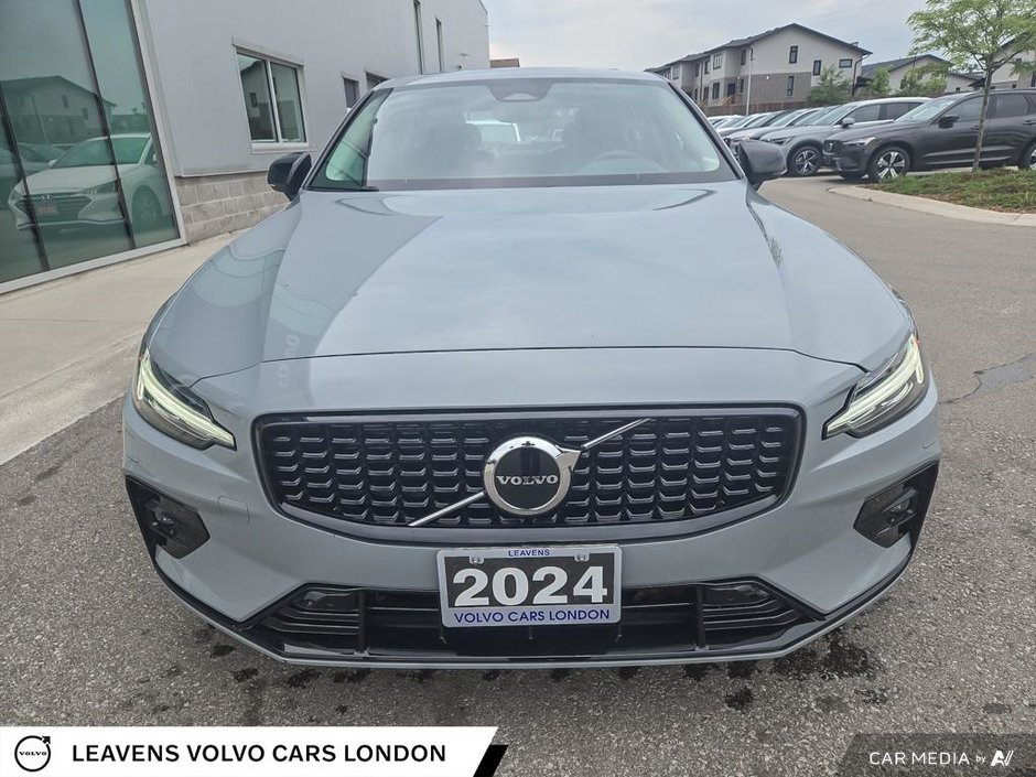 2024 Volvo S60 CORE DARK THEME-8
