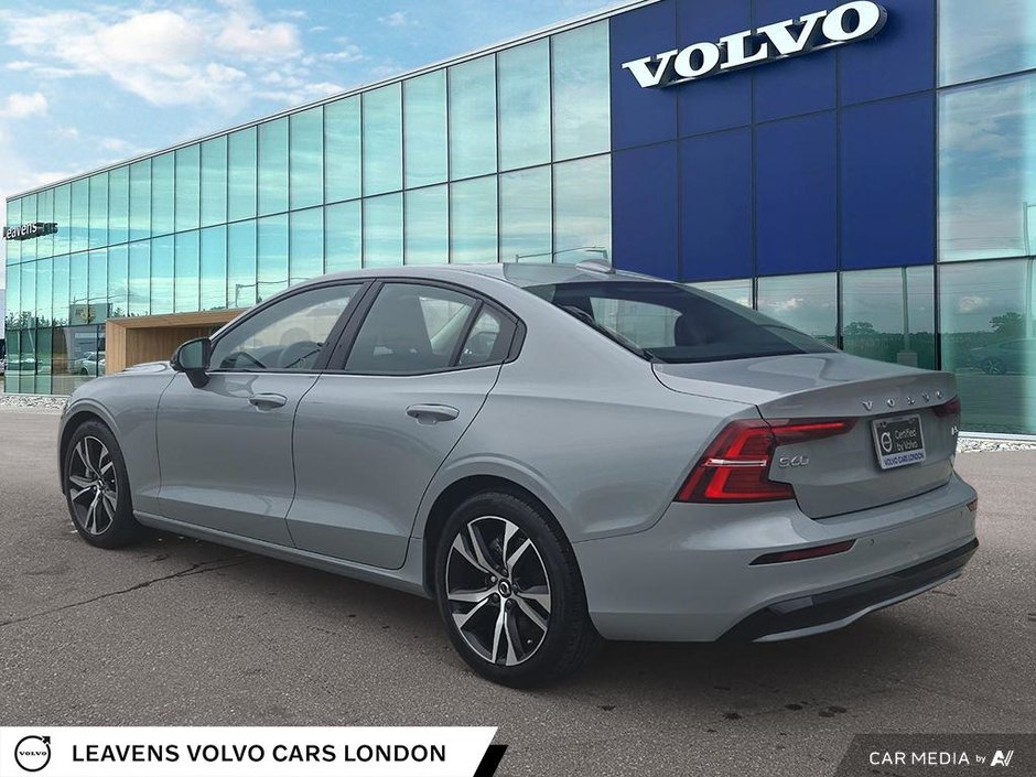 2024 Volvo S60 CORE DARK THEME-3
