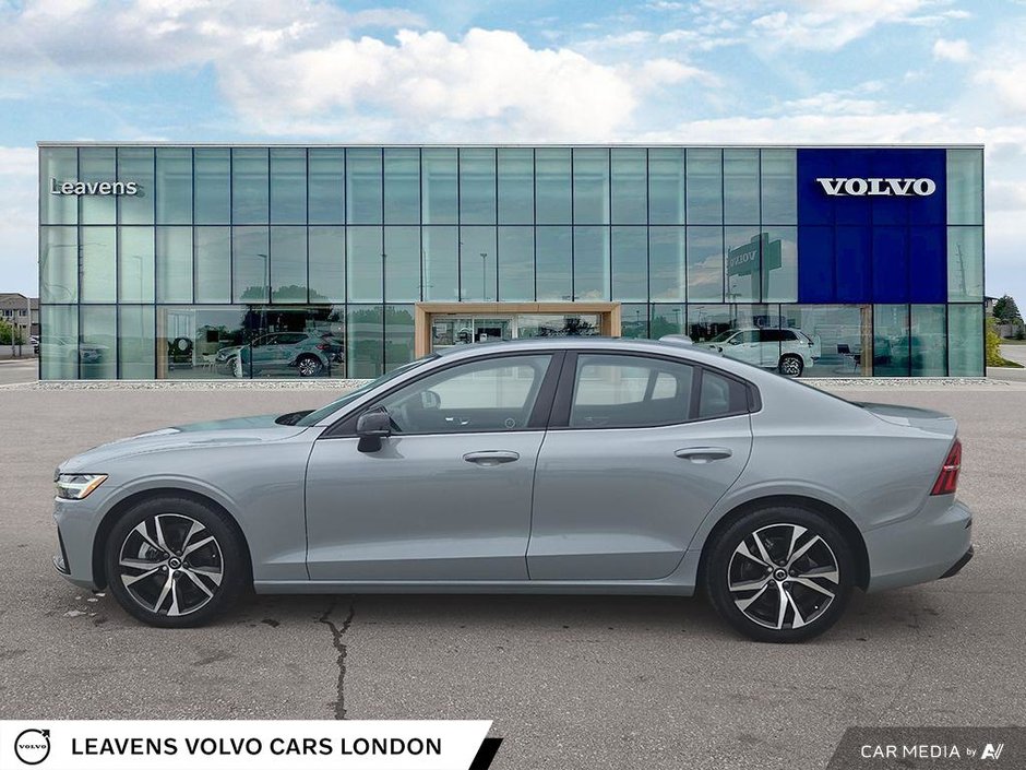 2024 Volvo S60 CORE DARK THEME-2