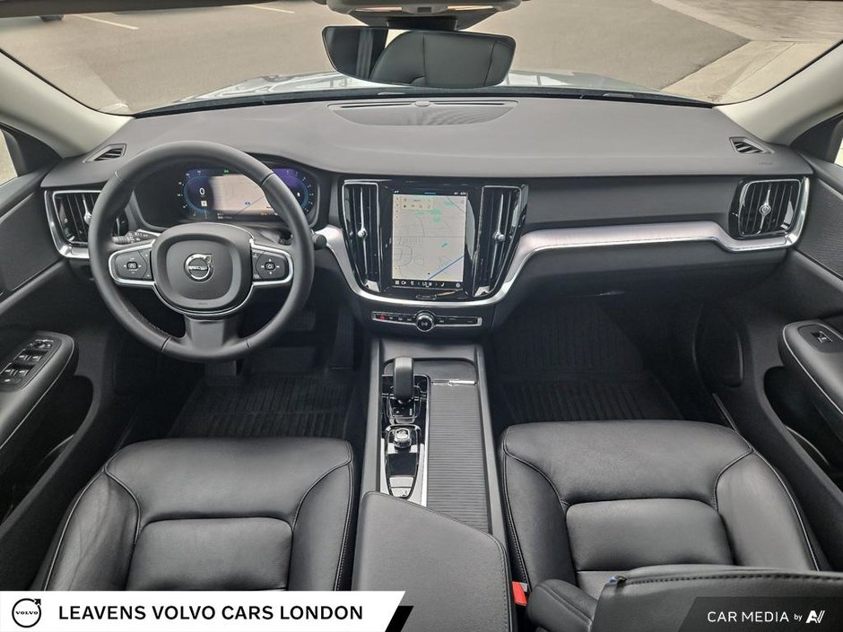 2024 Volvo S60 CORE DARK THEME-23