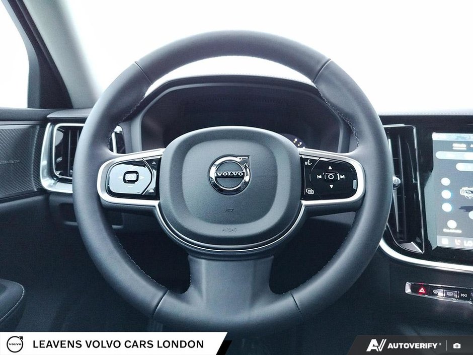 2026 Volvo V60 CROSS COUNTRY ULTRA-13