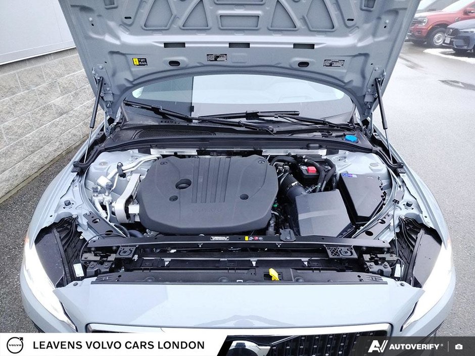 2026 Volvo V60 CROSS COUNTRY ULTRA-9