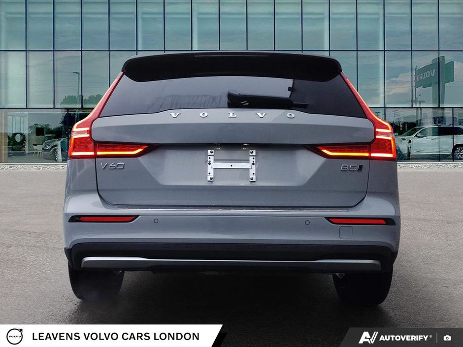 2026 Volvo V60 CROSS COUNTRY ULTRA-4