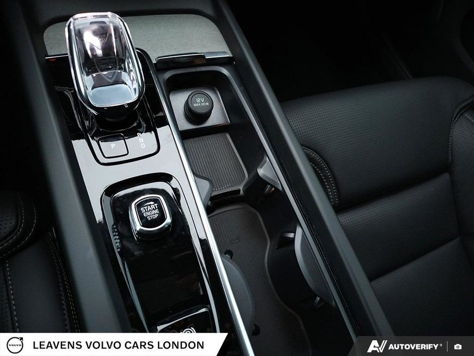 2026 Volvo V60 CROSS COUNTRY ULTRA-23