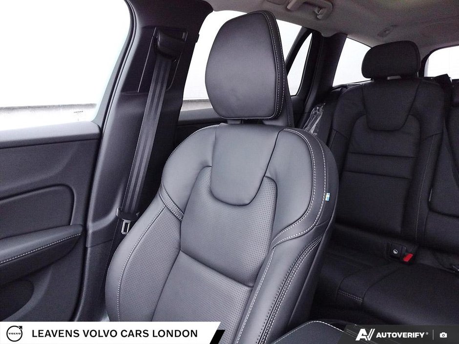 2026 Volvo V60 CROSS COUNTRY ULTRA-24