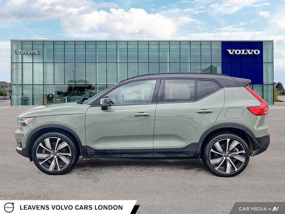 2022 Volvo XC40 Recharge Pure Electric PLUS-2