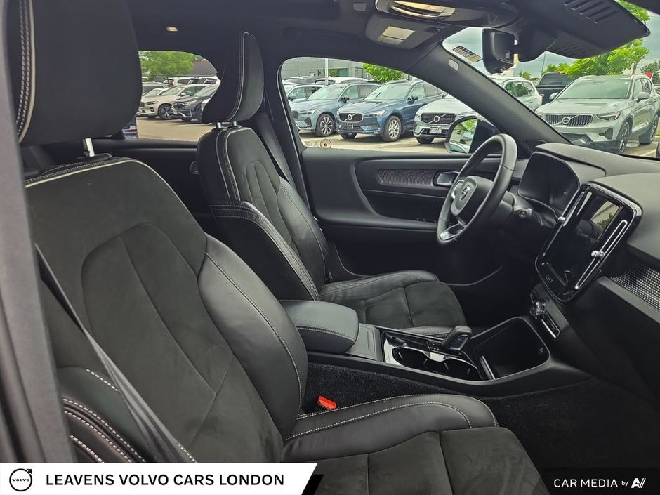 2022 Volvo XC40 Recharge Pure Electric PLUS-21