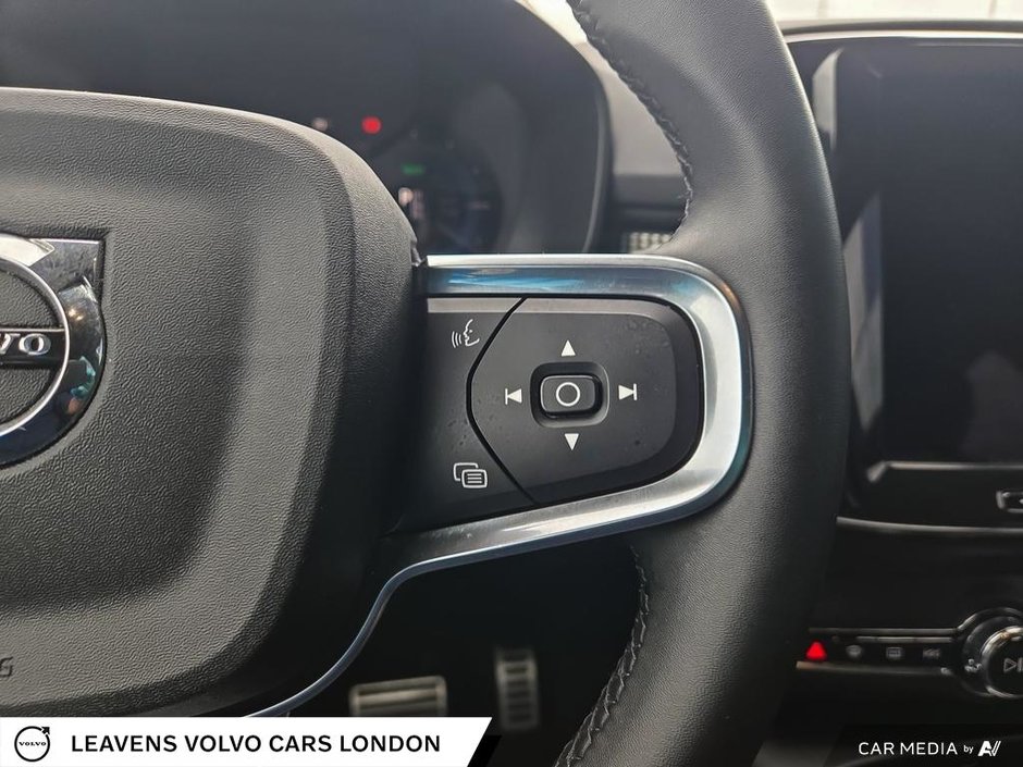 2022 Volvo XC40 Recharge Pure Electric PLUS-15