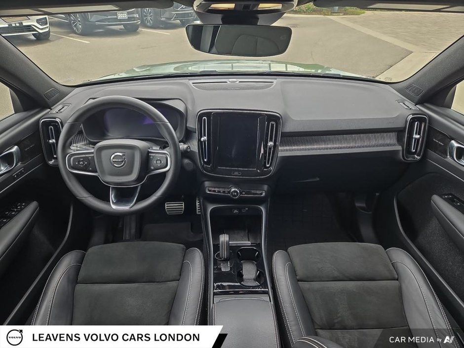 2022 Volvo XC40 Recharge Pure Electric PLUS-23
