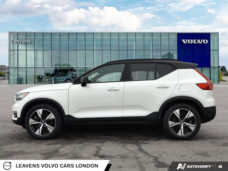 2022 Volvo XC40 RECHARGE PURE ELECTRIC PLUS-2