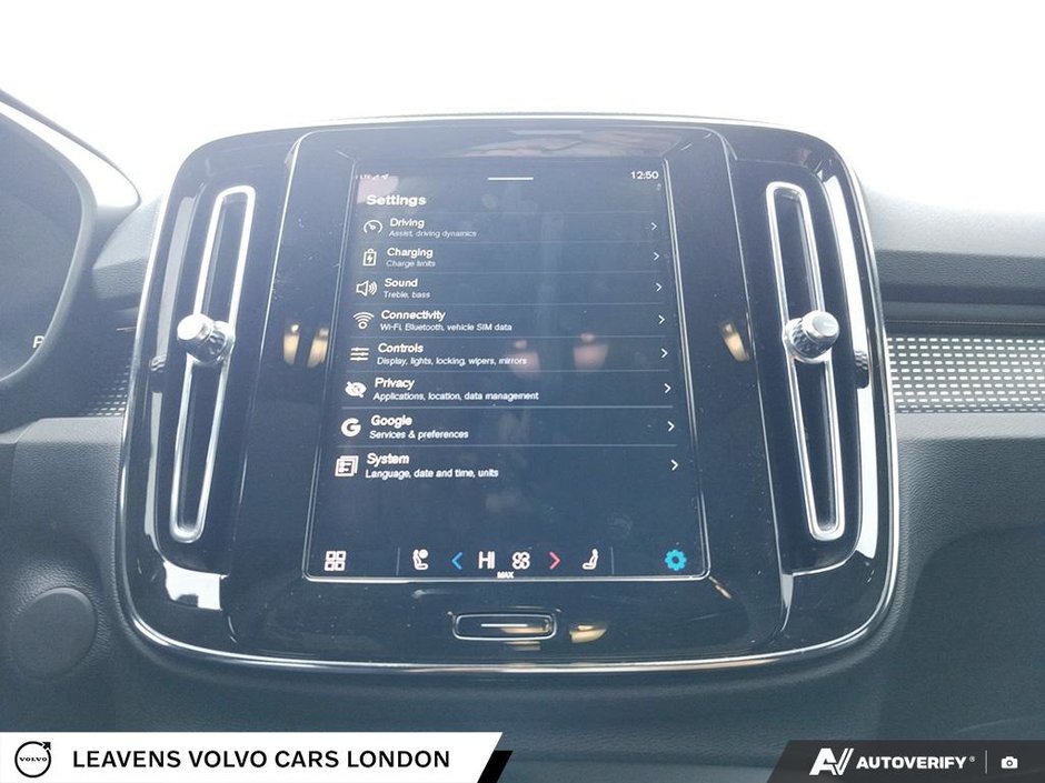 2022 Volvo XC40 RECHARGE PURE ELECTRIC PLUS-21