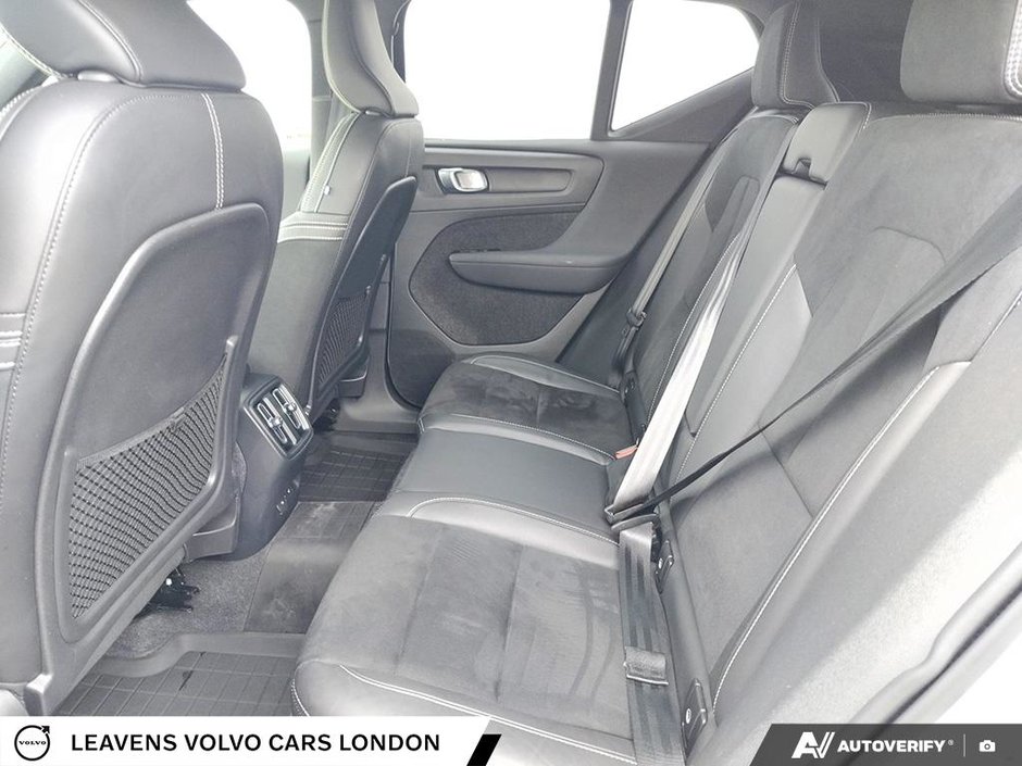 2022 Volvo XC40 RECHARGE PURE ELECTRIC PLUS-27