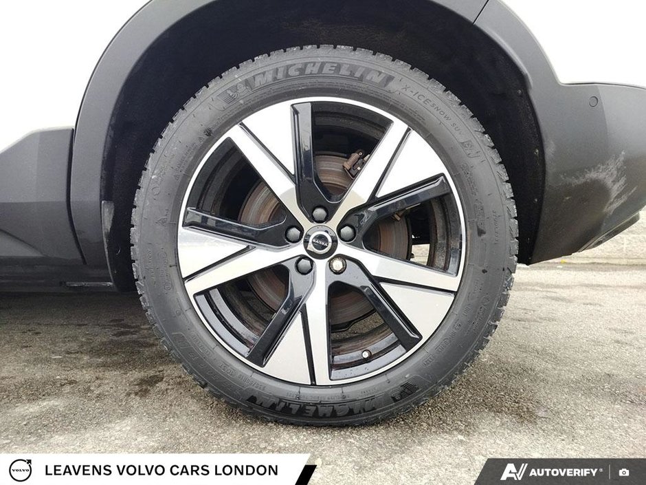 2022 Volvo XC40 RECHARGE PURE ELECTRIC PLUS-5