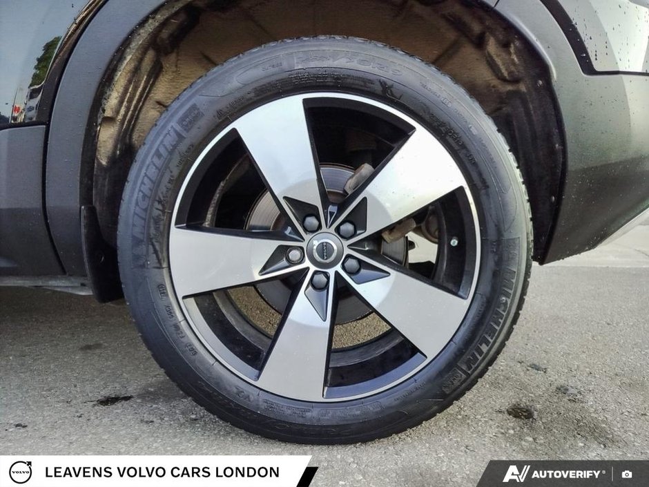 2020 Volvo XC40 MOMENTUM-5