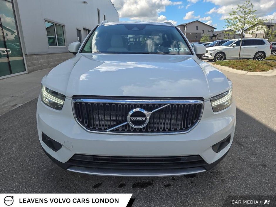 2021 Volvo XC40 MOMENTUM-8