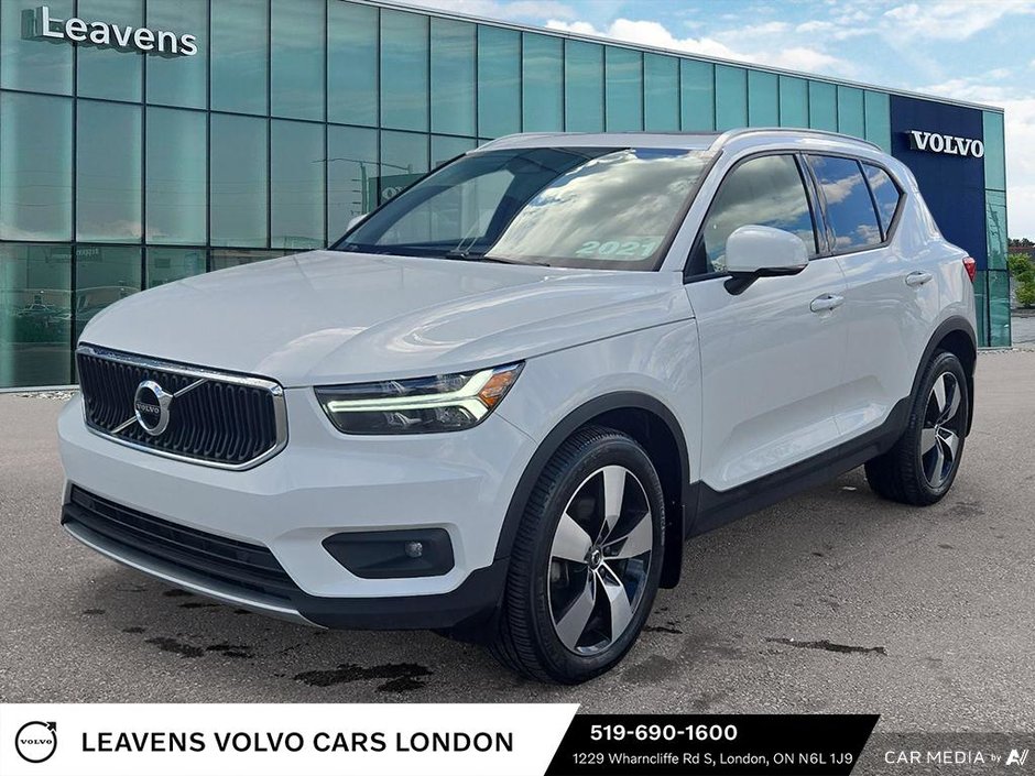 2021 Volvo XC40 MOMENTUM-0