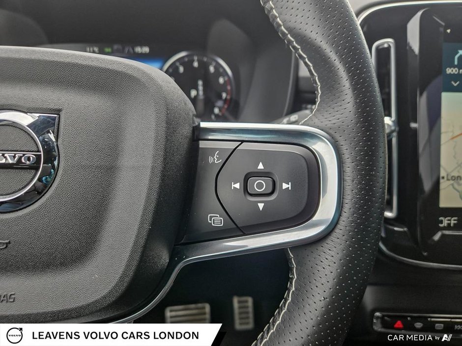 2021 Volvo XC40 R-DESIGN-15