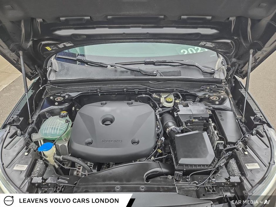 2021 Volvo XC40 R-DESIGN-9