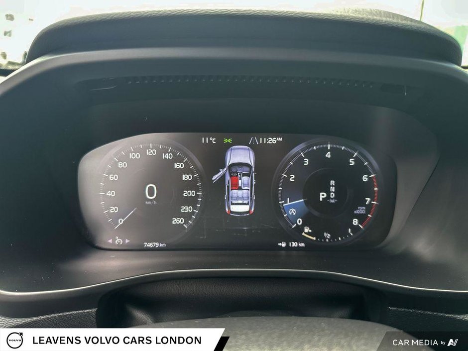 2021 Volvo XC40 MOMENTUM-14