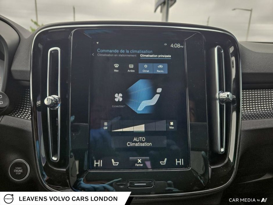 2021 Volvo XC40 R-DESIGN-29