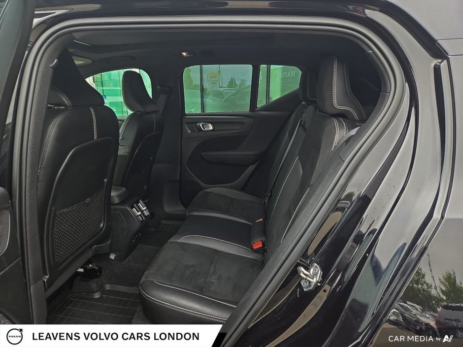 2021 Volvo XC40 R-DESIGN-22