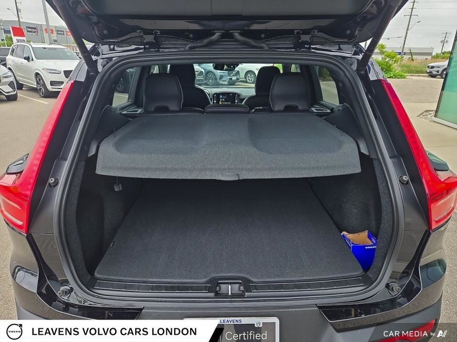 2021 Volvo XC40 R-DESIGN-11
