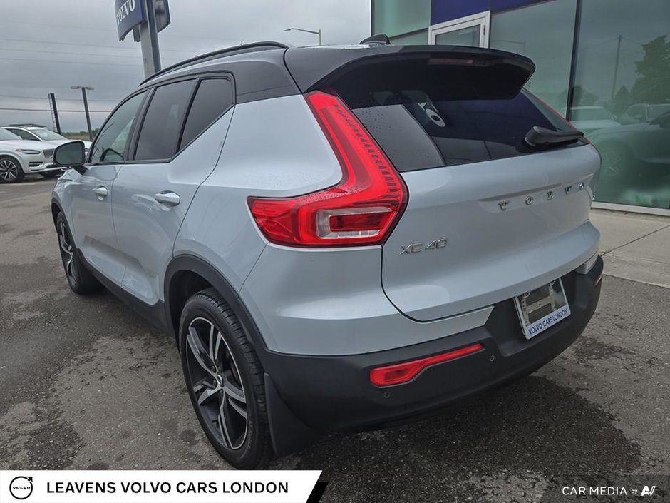 2021 Volvo XC40 R-DESIGN-10