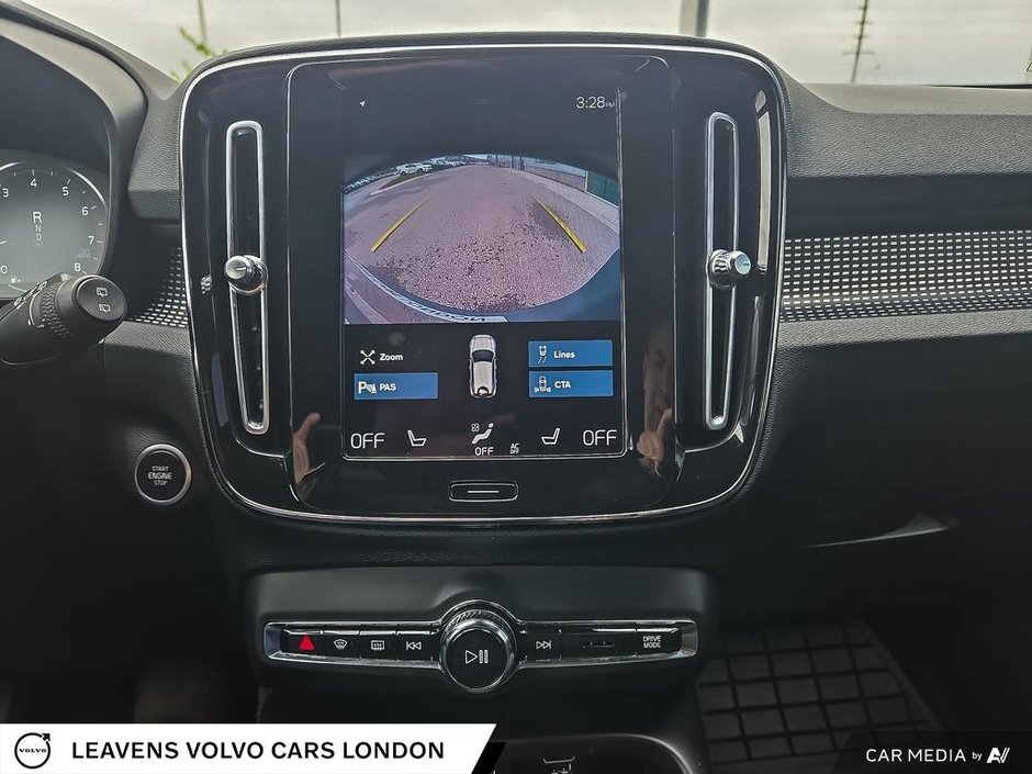 2021 Volvo XC40 R-DESIGN-18