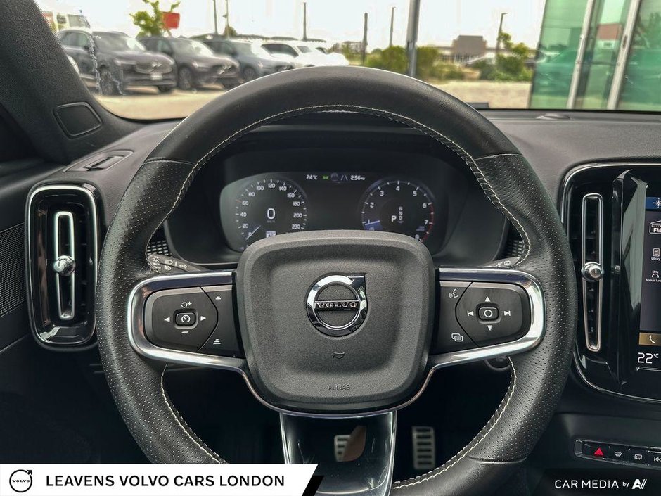 2021 Volvo XC40 R-DESIGN-13
