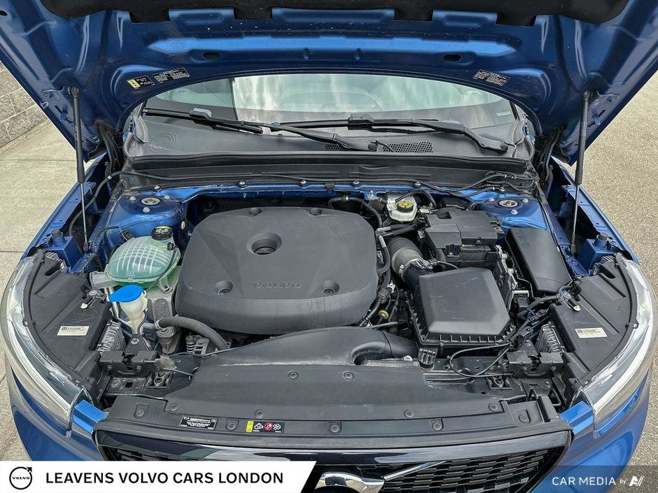 2021 Volvo XC40 R-DESIGN-9