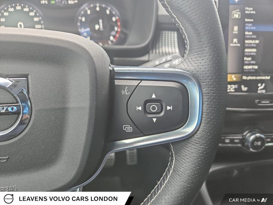 2021 Volvo XC40 R-DESIGN-15