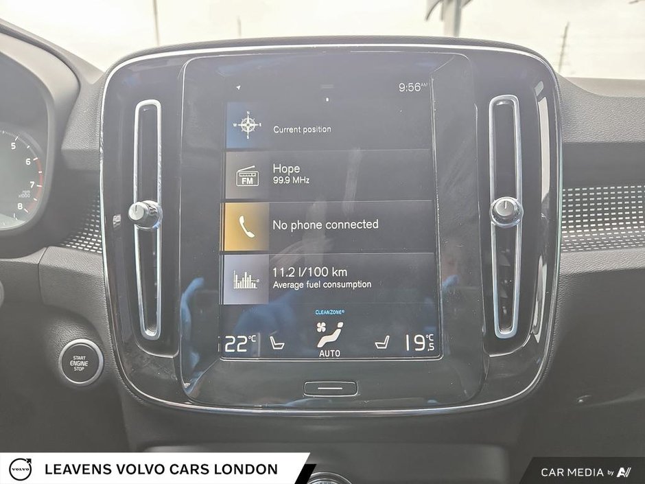 2021 Volvo XC40 R-DESIGN-26