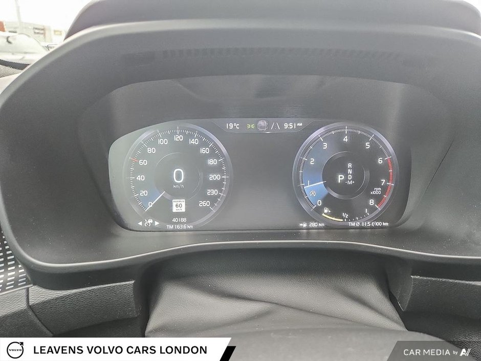 2021 Volvo XC40 R-DESIGN-14
