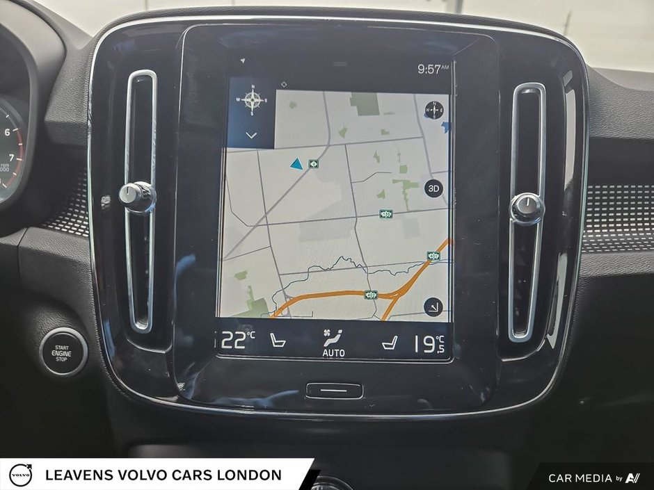 2021 Volvo XC40 R-DESIGN-28
