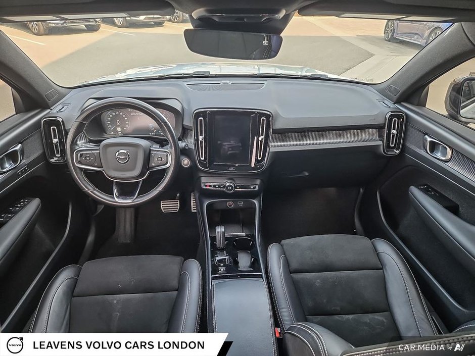 2021 Volvo XC40 R-DESIGN-23