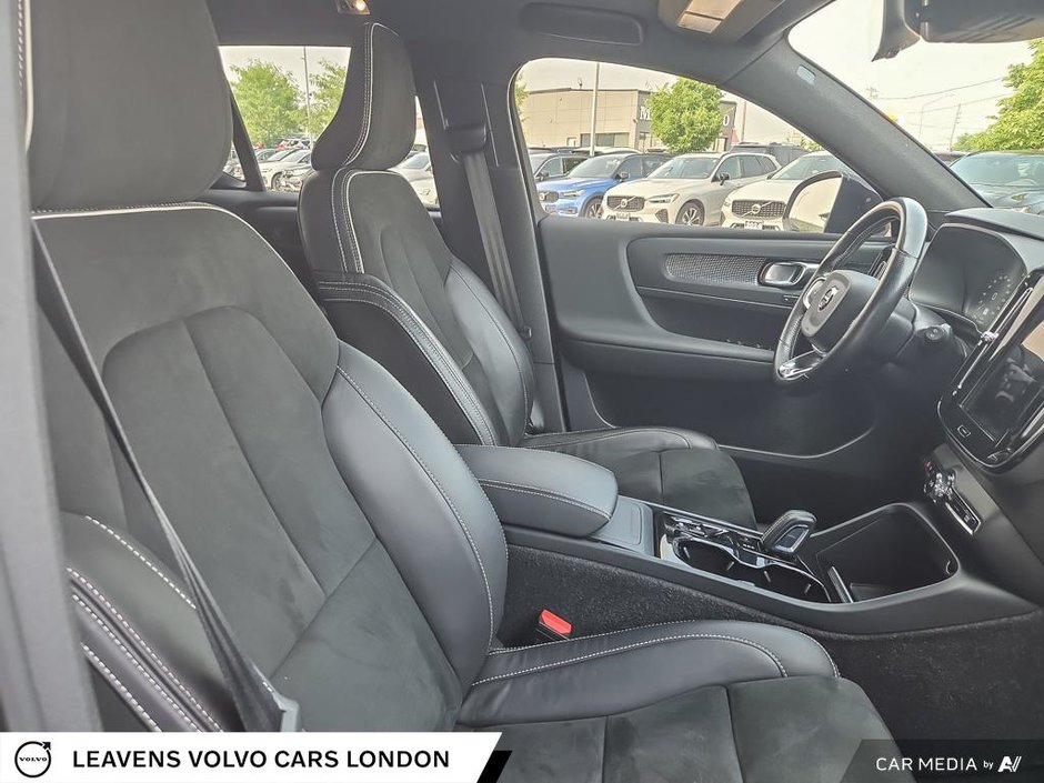2021 Volvo XC40 R-DESIGN-21