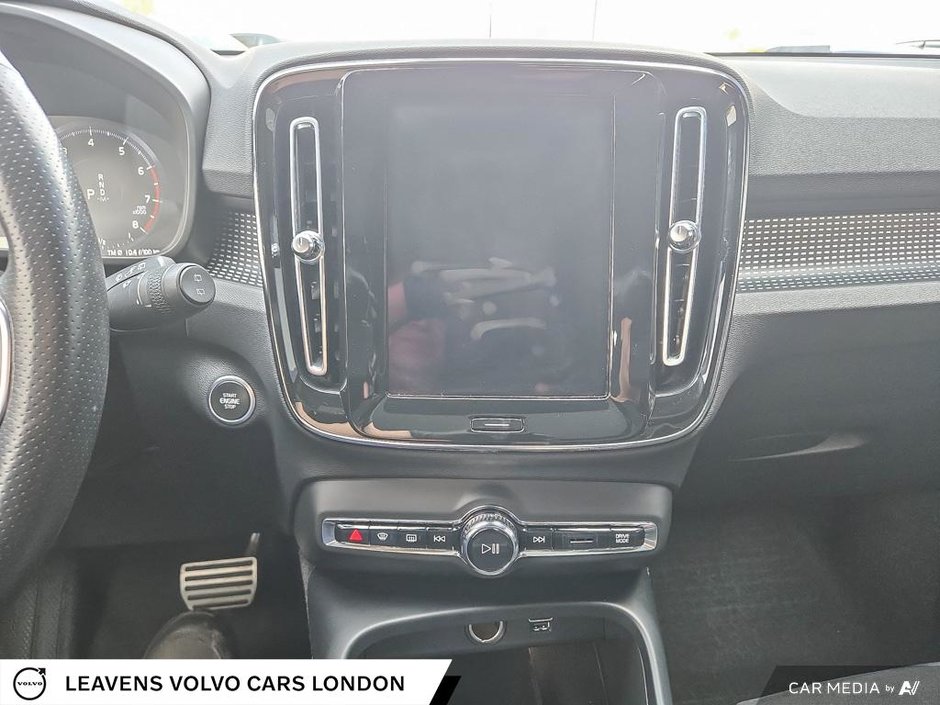 2021 Volvo XC40 R-DESIGN-18
