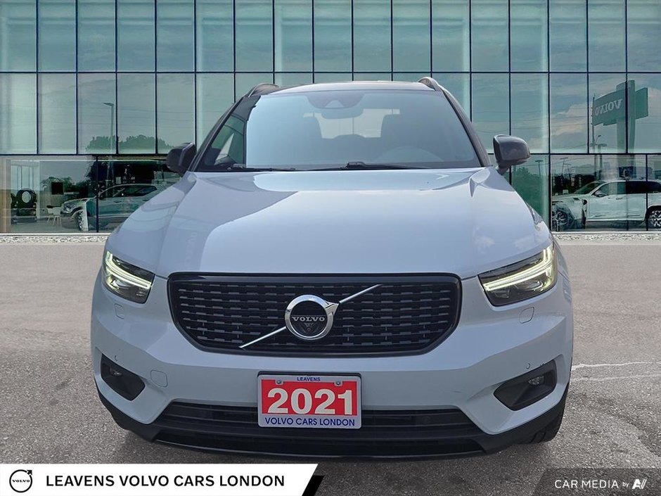 2021 Volvo XC40 R-DESIGN-1