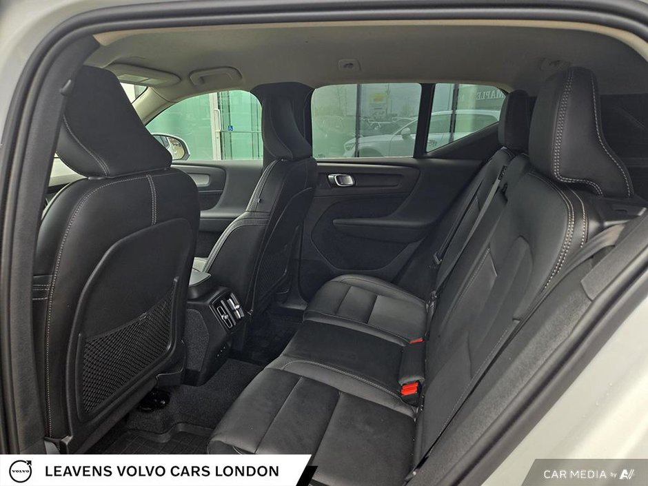 2024 Volvo XC40 CORE BRIGHT THEME-26
