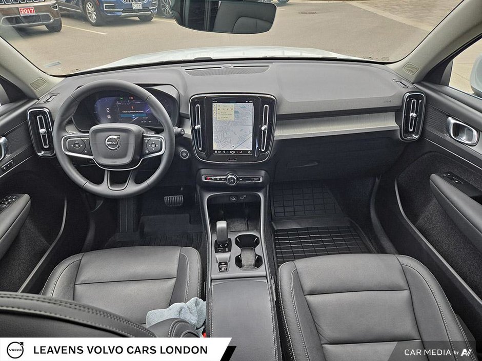 2024 Volvo XC40 CORE BRIGHT THEME-27