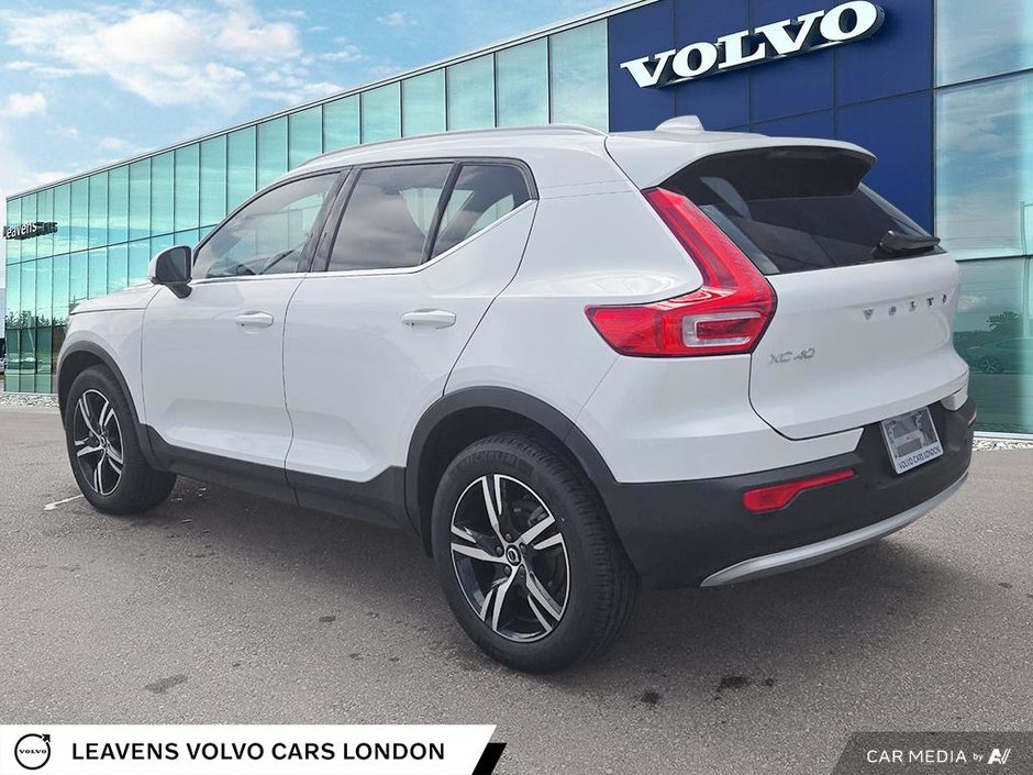 2024 Volvo XC40 CORE BRIGHT THEME-3