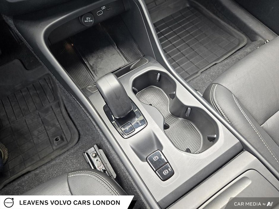 2024 Volvo XC40 CORE BRIGHT THEME-23