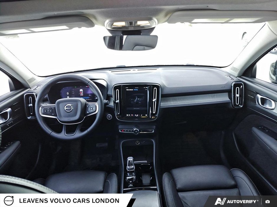 2024 Volvo XC40 ULTIMATE BRIGHT THEME-23