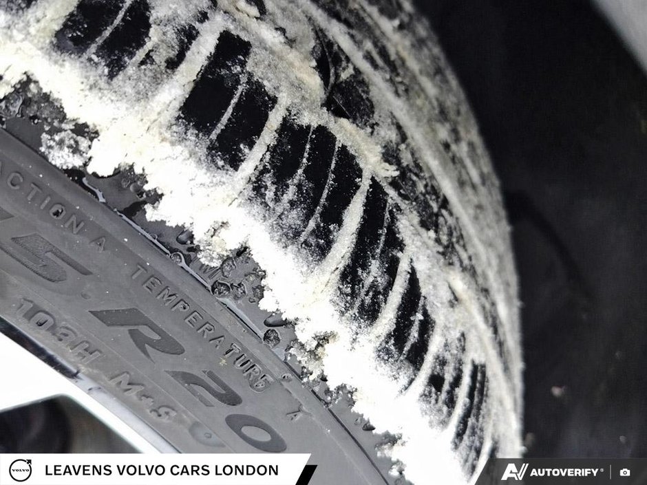 2024 Volvo XC40 ULTIMATE BRIGHT THEME-6