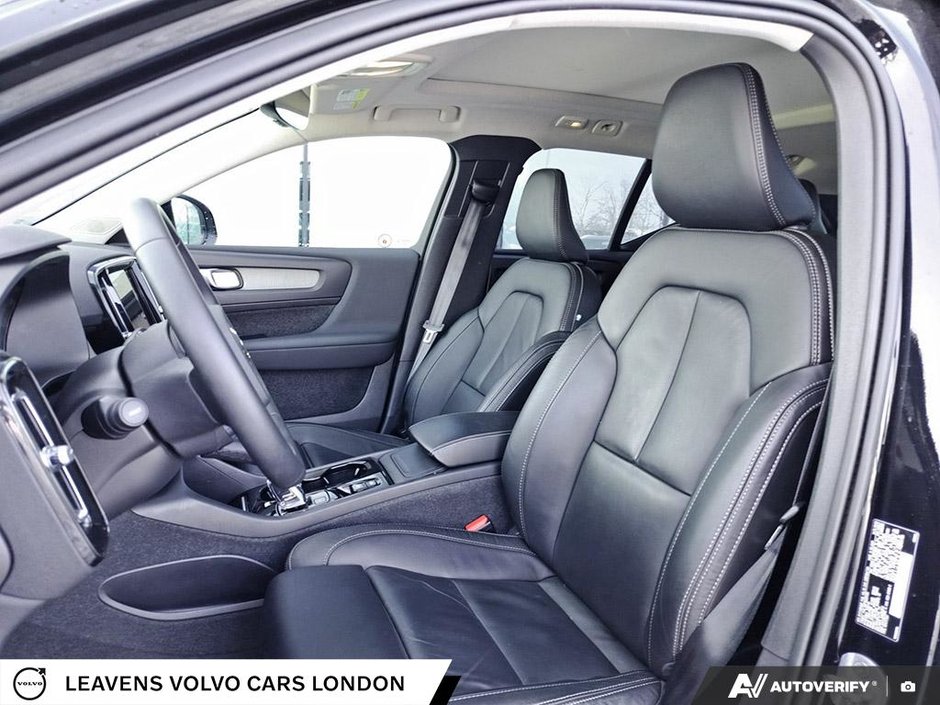2024 Volvo XC40 ULTIMATE BRIGHT THEME-25
