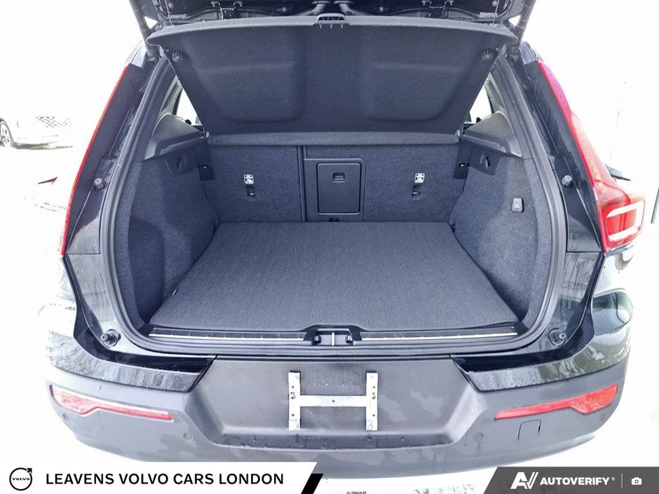 2024 Volvo XC40 ULTIMATE BRIGHT THEME-11