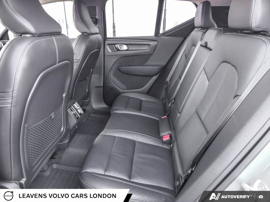 2024 Volvo XC40 PLUS BRIGHT THEME-22